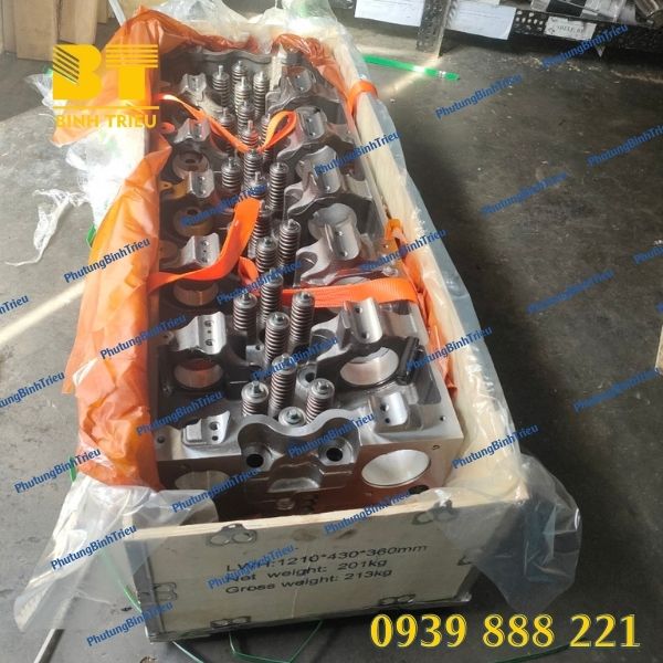 Nắp quy lát động cơ Cummins QSX15