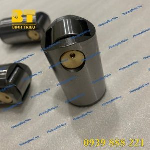 Con đội động cơ Komatsu SAA6D114E-3