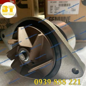 Bơm nước Komatsu PC200-8