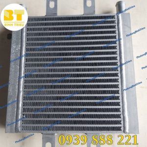 Két nhớt thủy lực Hitachi EX55