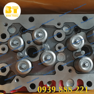 Nắp quy lát động cơ Hino JO8E