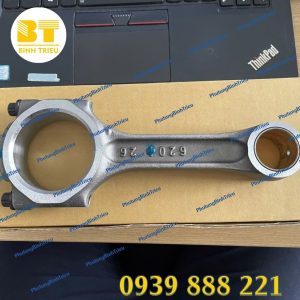 Tay dên Komatsu 4D95