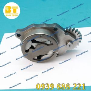 Bơm nhớt Komatsu SAA6D107